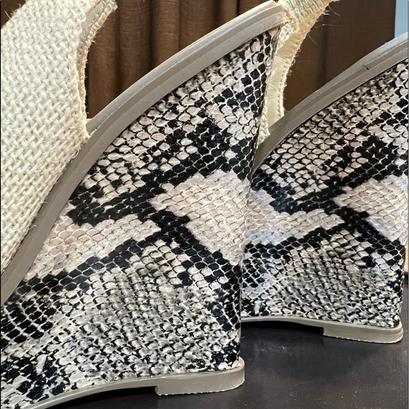 Platform wedge espadrilles, size 5 - Picture 7 of 11